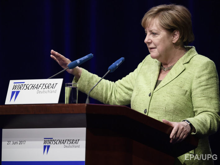 Меркель предложила возобновить переговоры о зоне свободной торговли между ЕС и США