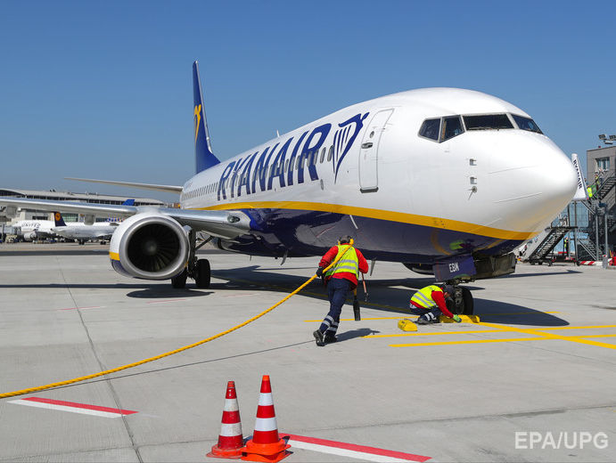 В Ryanair приостановили онлайн-продажу билетов на рейсы из Украины и в Украину