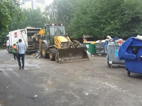 Львовская ОГА завершила уборку переполненных мусорных площадок во Львове