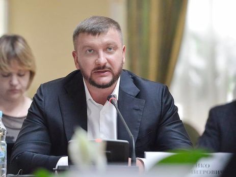 Нацагентство по вопросам предотвращения коррупции выявило нарушения в электронной декларации министра Петренко – СМИ