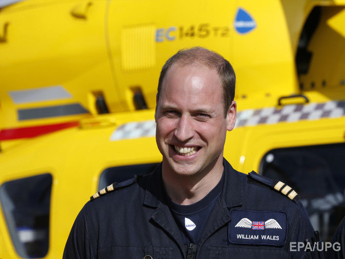 Скончалась женщина, которую принц Уильям доставил в больницу в последнюю смену пилота-спасателя