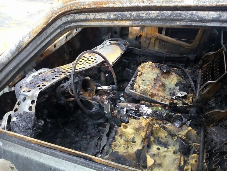 В Харькове неизвестные подожгли автомобиль журналиста