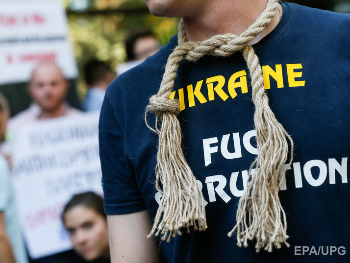За полгода в Украине лишили свободы 121 коррупционера