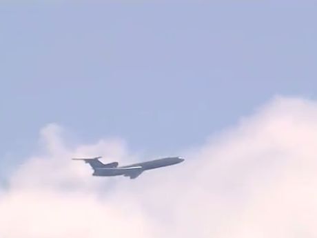 Российский самолет-разведчик пролетел над Пентагоном и Капитолием. Видео