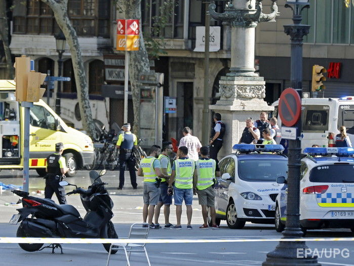 Порошенко осудил теракт в Барселоне