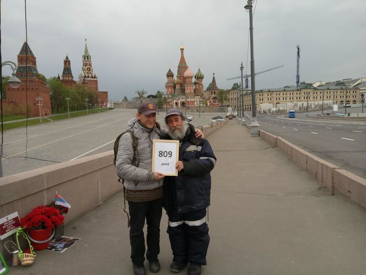 ﻿У лікарні після нападу чоловіка "з Донбасу" помер захисник меморіалу Нємцова в Москві