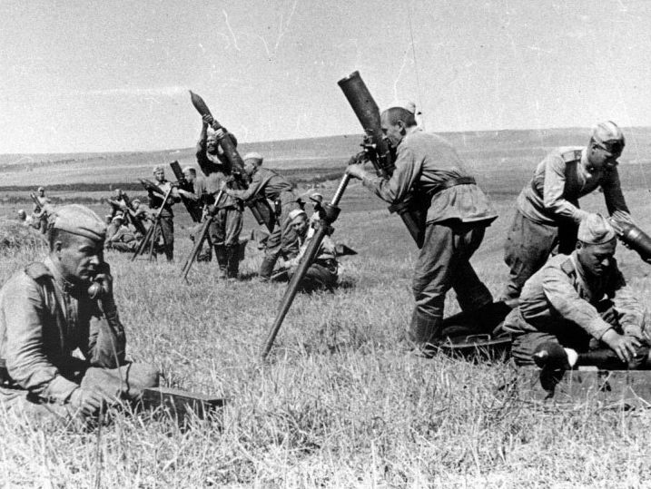 ﻿Киянка Хорошунова в щоденнику 1943 року: Радянські війська йдуть угору за Київ, в обхід. А німці в Києві все одно спокійні