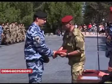 В аннексированном Крыму наградили сотрудников "Беркута", перешедших на службу в Росгвардию