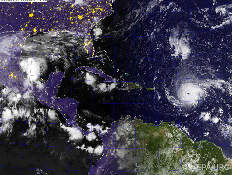 Самый мощный ураган в Атлантике "Ирма" обрушился на Карибы