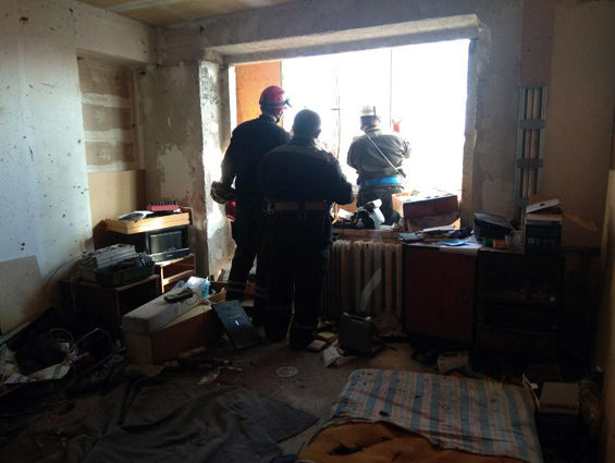 В жилом доме Мариуполя прогремел взрыв, погиб мужчина