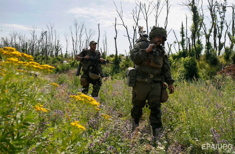 Возле Верхнеторецкого получили ранения двое украинских бойцов – штаб АТО