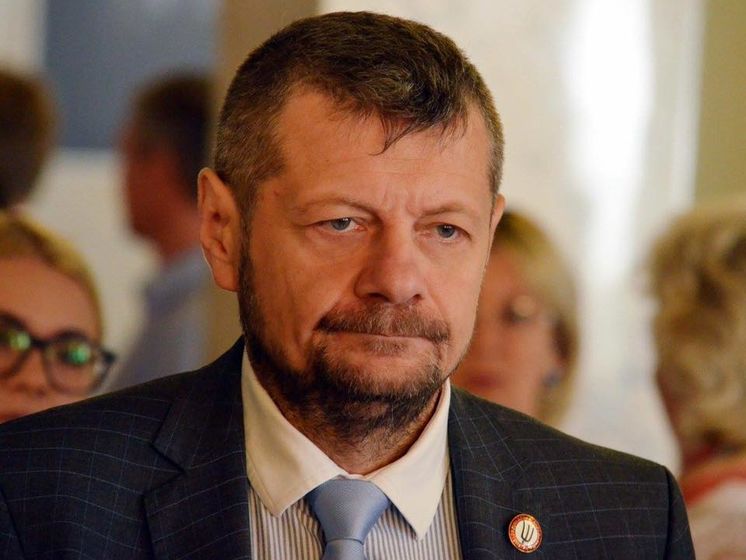 Мосийчук заявил, что его однопартиец рекомендовал положить пурген не "в сраку", а "в салат"