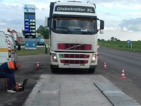 В Полтавской области перевозчика оштрафовали на €1,8 тыс. за порчу дорог