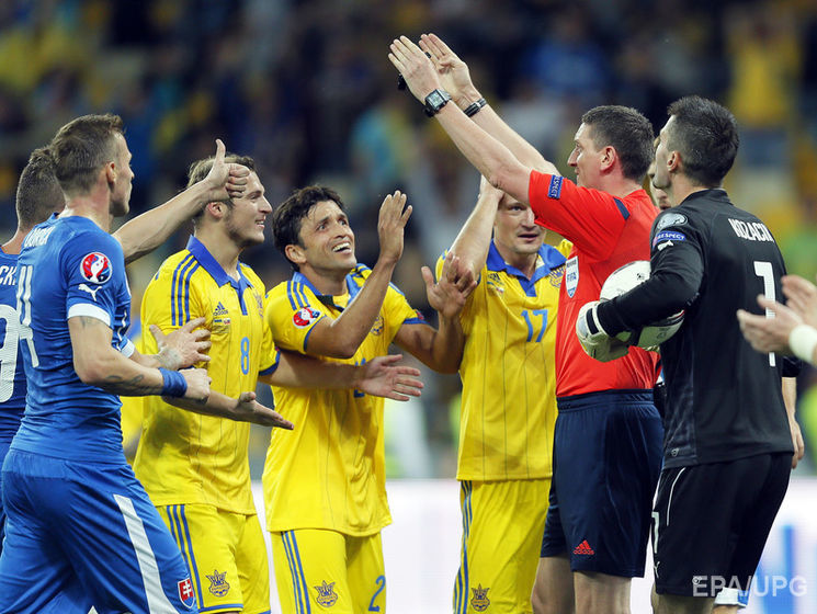 Сборная Украины по футболу проведет товарищеский матч со Словакией