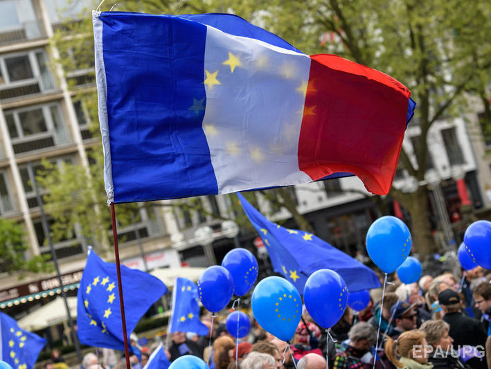 Франция официально признала гимн и флаг Евросоюза
