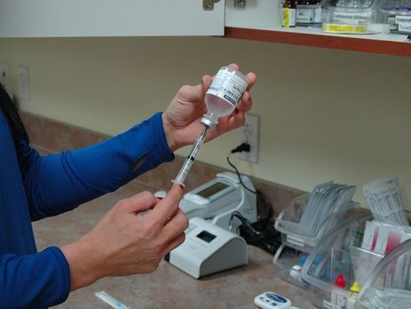 В пяти регионах Украины закончилась вакцина от полиомиелита