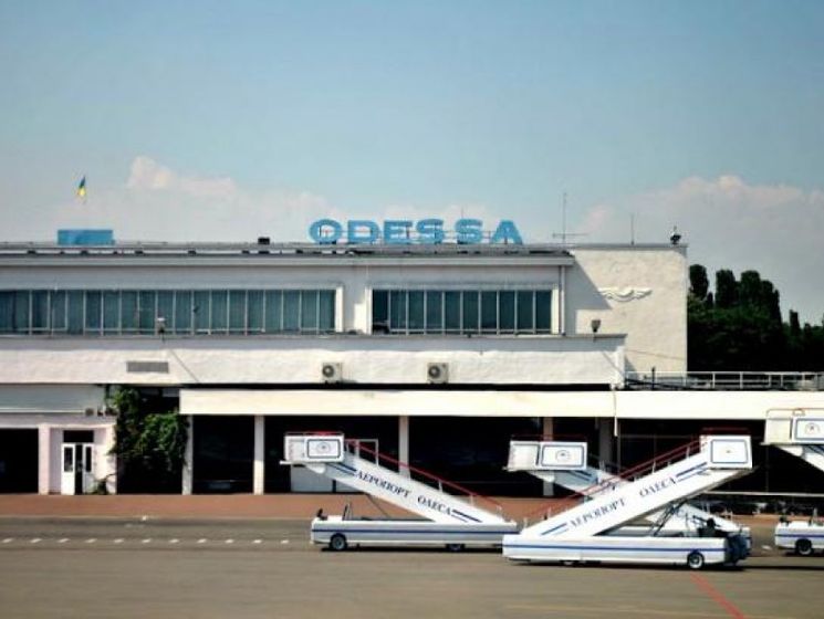 Сегодня "заминировали" аэропорты в девяти городах Украины