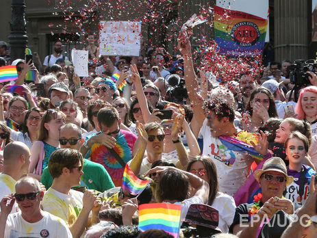 ﻿Австралійці проголосували за легалізацію одностатевих шлюбів