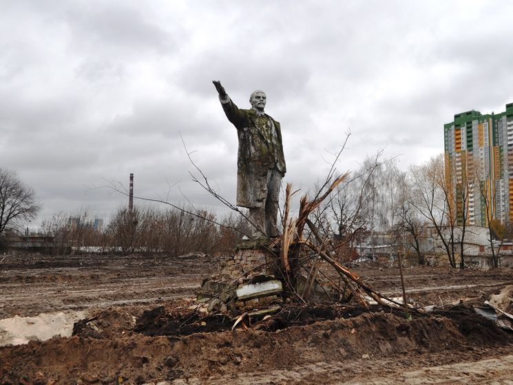 В Киеве обнаружили последний уцелевший памятник Ленину – СМИ