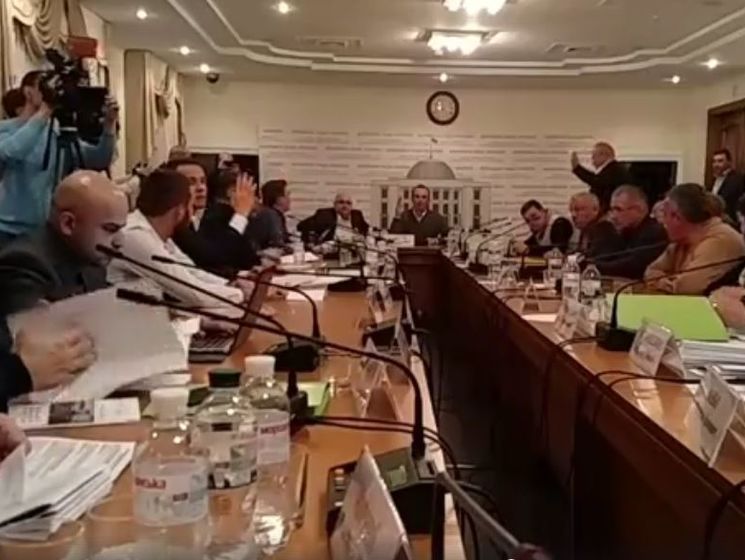 Большинство членов антикоррупционного комитета Рады отказались заслушать сотрудников НАПК, Соболев закрыл заседание