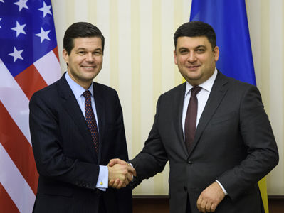 Гройсман обсудил с помощником госсекретаря США Митчеллом внедрение реформ в Украине
