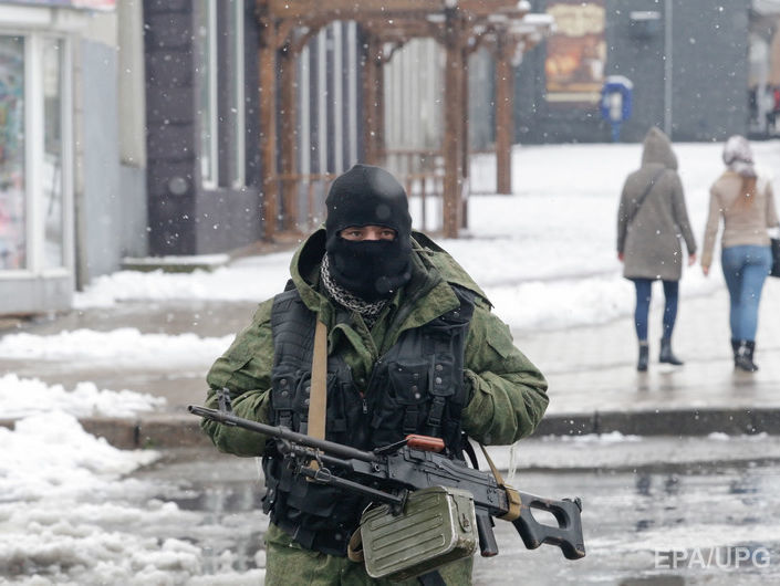 "Игры марионеток". Главное о "государственном" перевороте в Луганске