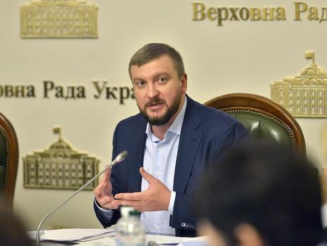 Петренко сообщил, что главу Госбюро расследований назначили в соответствии с законодательством, преград для запуска ведомства нет