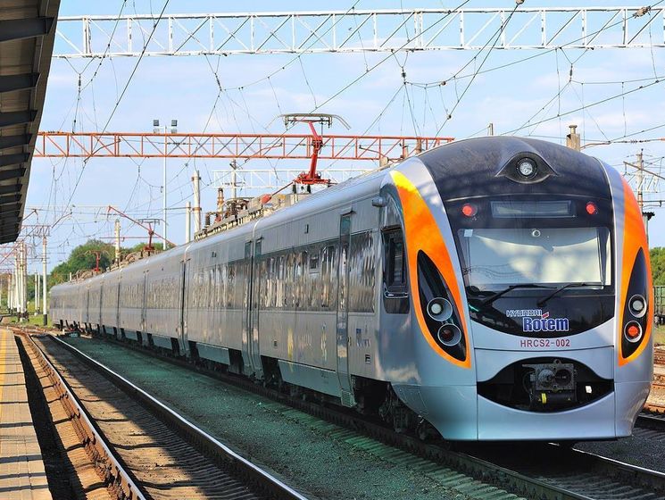 ﻿"Укрзалізниця" планує запустити онлайн-продаж квитків на всі міжнародні потяги