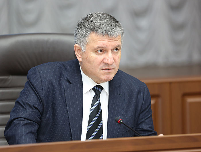 Аваков заявил, что Нацгвардия должна быть готова взять под контроль ситуацию на Донбассе в рамках мирного плана по деоккупации