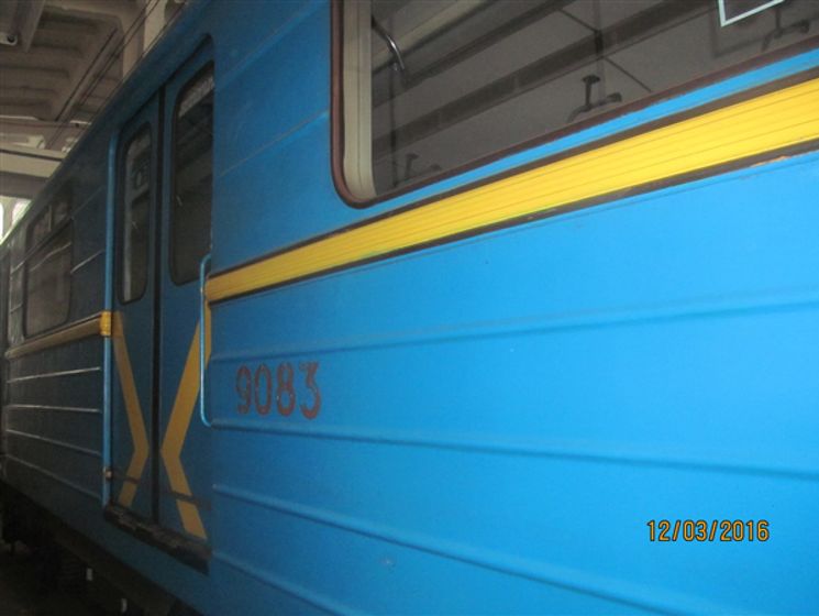 Два старых вагона киевского метро купили за 546 тыс. грн, чтобы задействовать в гостиничном бизнесе