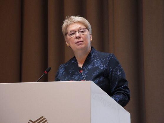 Министр образования РФ: Компьютером в России владеют только 16% учителей