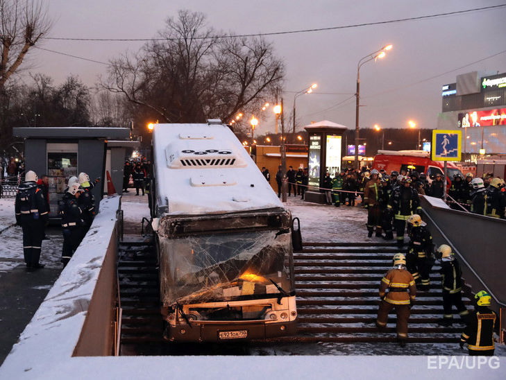 В ДТП с автобусом, въехавшим в подземный переход в Москве, погибли четыре человека – уточненные данные