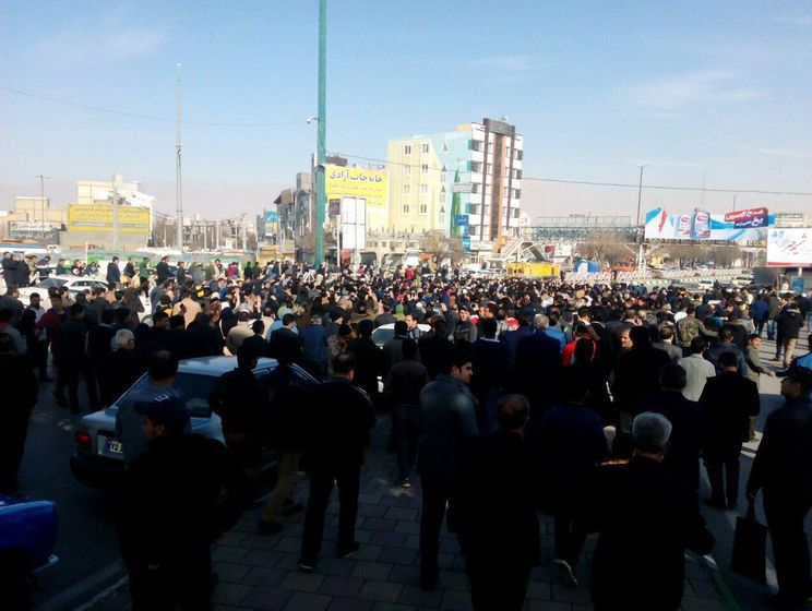 В Иране начались крупнейшие за восемь лет антиправительственные акции протеста