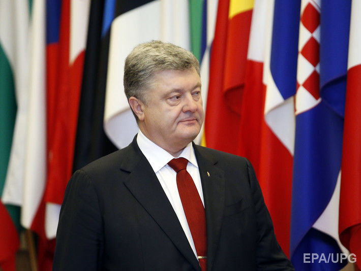 Порошенко сообщил, что переговоры в контактной группе об освобождении украинских заложников на Донбассе продолжатся 10 января