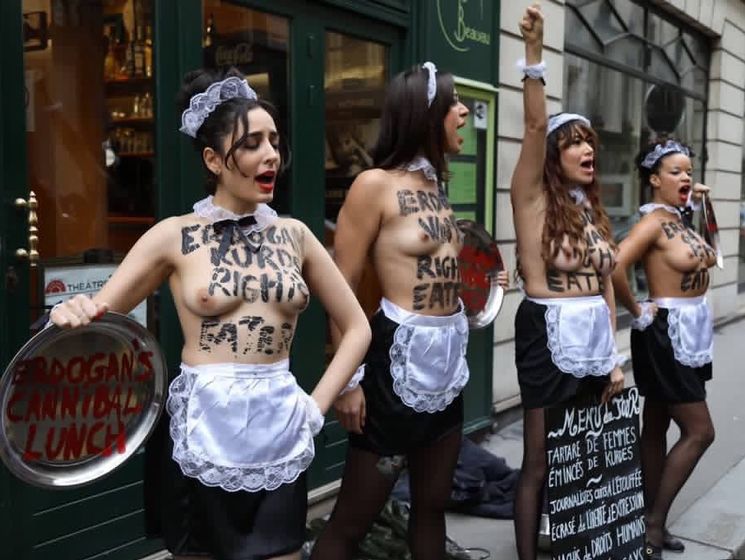 "Пудинг из геев": активистки Femen провели у Елисейского дворца акцию во время визита Эрдогана
