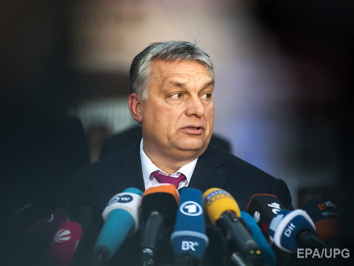 "Мы видим их как мусульманских захватчиков". Премьер Венгрии не хочет принимать в страну беженцев