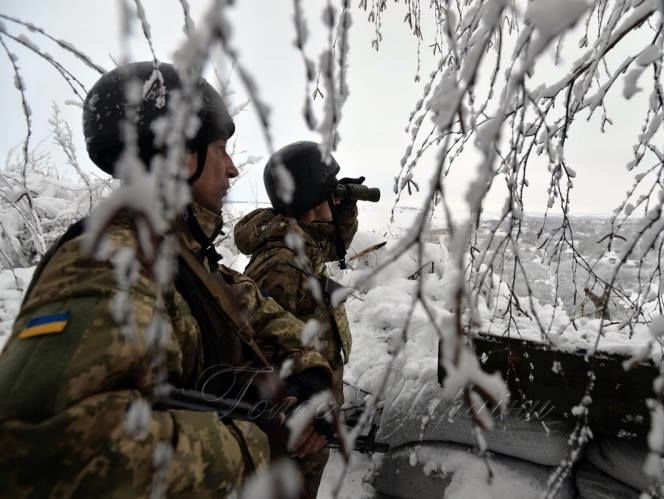 На Донбассе за сутки трое украинских военных погибли, еще четверо пострадали – штаб АТО