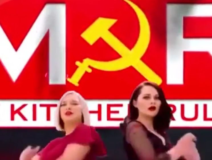 "Это символ убийства". Австралийские украинцы возмутились советской символикой в рекламе местного кулинарного шоу. Видео
