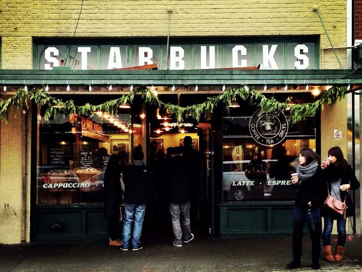 На украинский рынок может выйти сеть кофеен Starbucks – Кличко