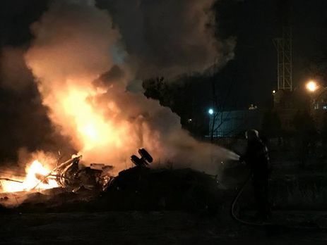 ГСЧС ликвидировала возгорание вертолета, упавшего в Кременчуге