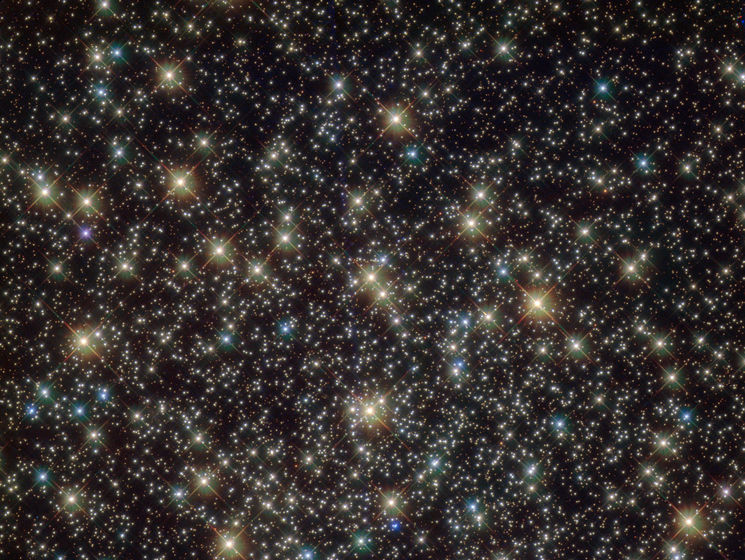 Телескоп Hubblе сфотографировал древний звездный кластер в созвездии Паруса