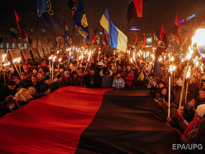Львовский облсовет рекомендует вывешивать красно-черные флаги ОУН девять раз в году