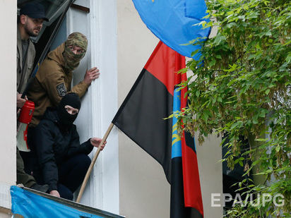 "Свобода" предложила 13 раз в году поднимать над Киевом красно-черный флаг