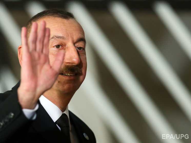 Алиев перенес выборы президента Азербайджана с октября на апрель