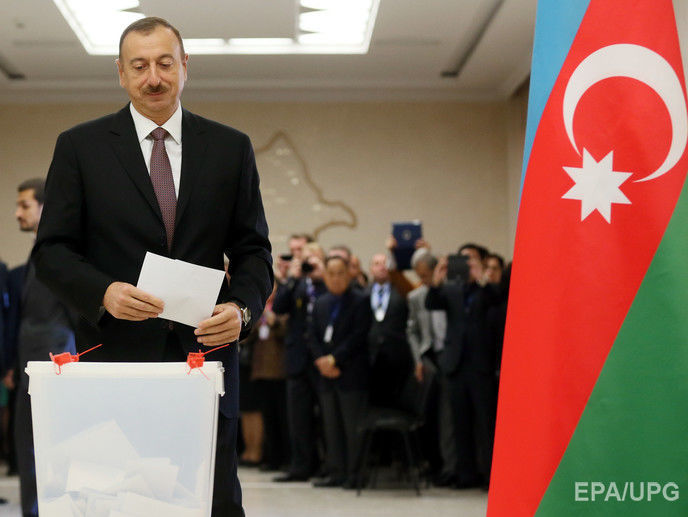 Помощник Алиева заявил, что перенос выборов президента Азербайджана связан с увеличением срока полномочий главы государства