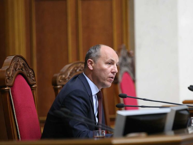 Парубій передав закон про деокупацію Донбасу на підпис Порошенку