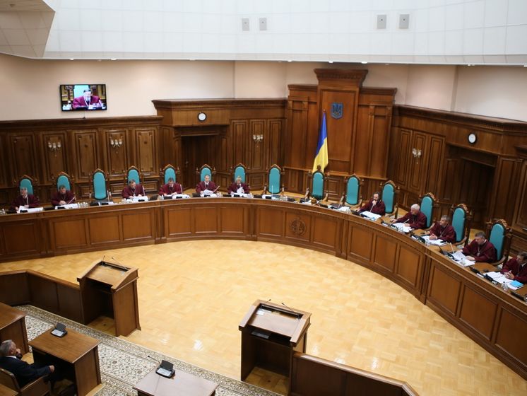 59 нардепов попросили Конституционный Суд проверить законность медреформы
