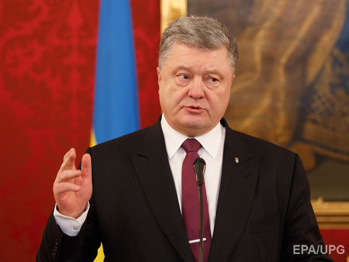 Суд досрочно прекратил допрос Порошенко по делу Януковича