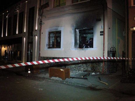 В Ужгороде суд арестовал второго подозреваемого в поджоге венгерского культурного центра