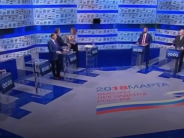 Кандидат в президенты РФ Грудинин во время дебатов извинился перед Собчак за Жириновского и покинул студию. Видео